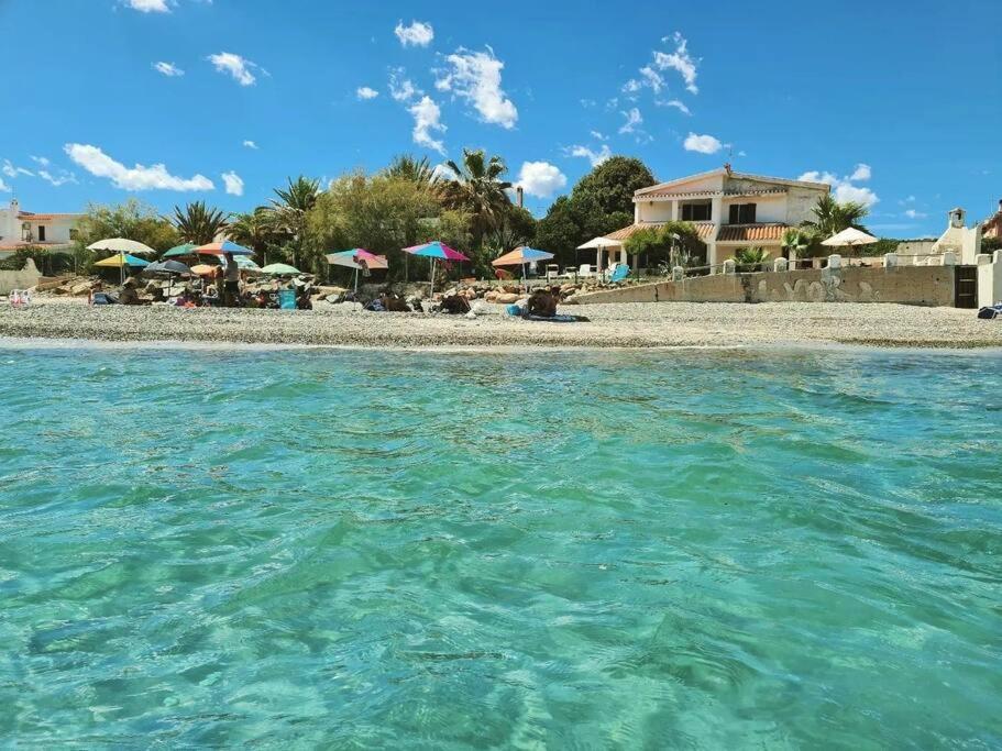 Paradise Beachfront Villa, Porto Columbu, Sardinia Porto Columbu - Perd'E Sali Extérieur photo